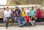 Group photo of the Conexion Chocolate team wishing you happy holidays